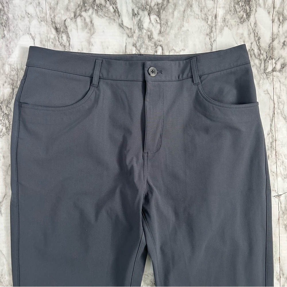 Vuori Men's 34 x30 Meta Pant Athletic performance Slim Fit V430-S Charcoal Grey - Picture 3 of 16